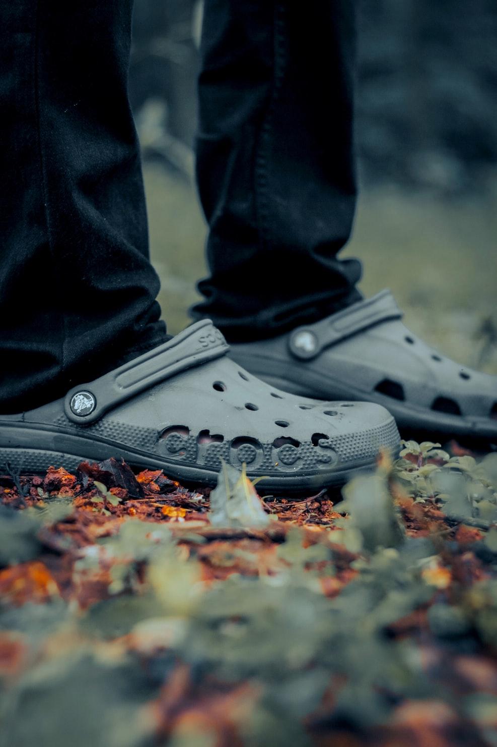 Are Crocs Supposed To Be Loose?