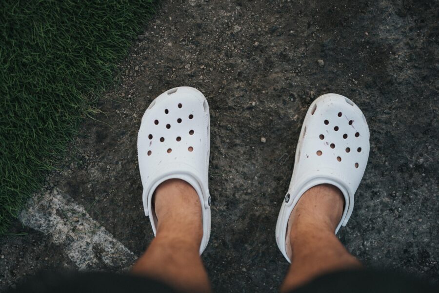 Do White Crocs Get Dirty?